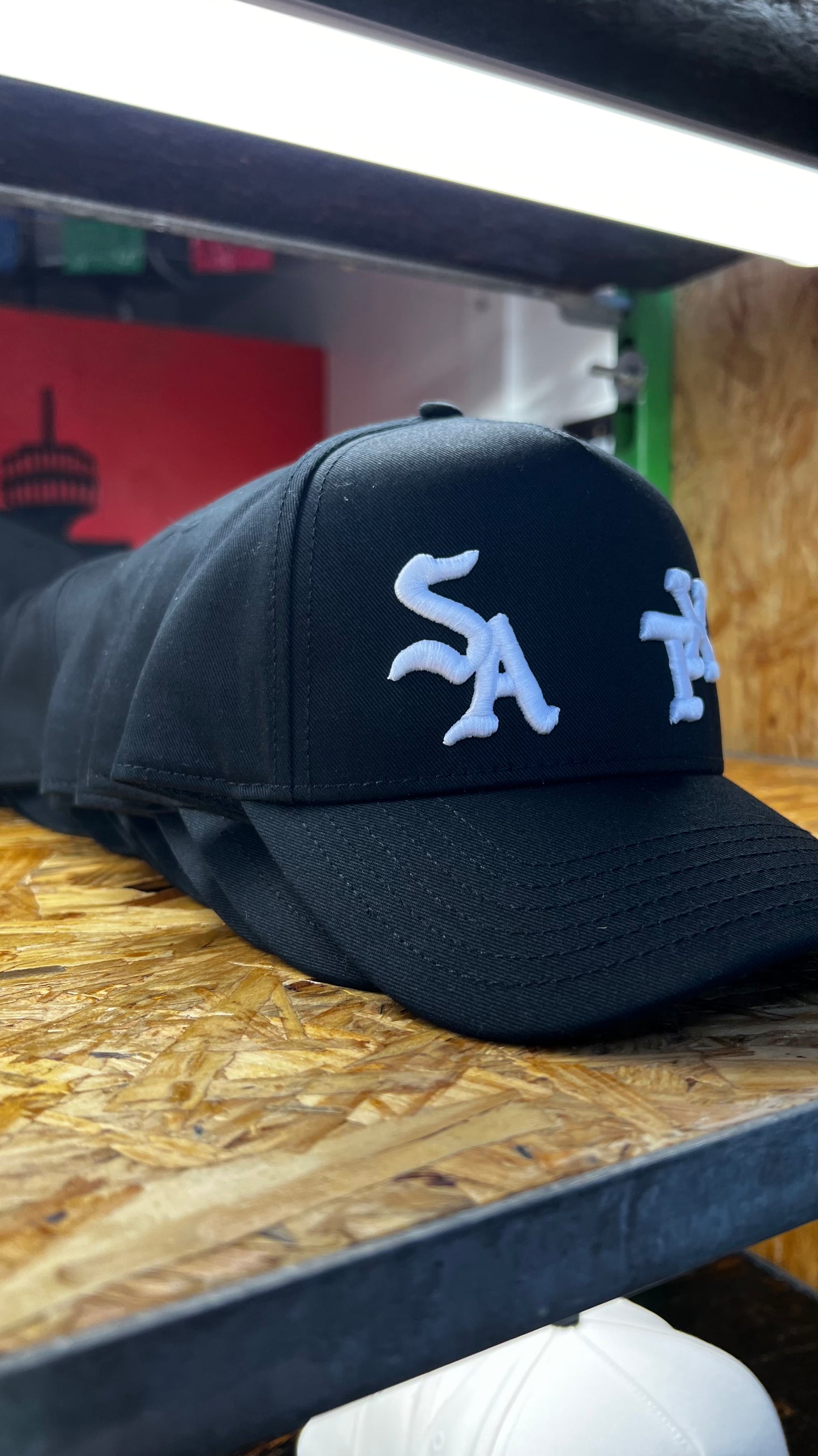 A-Frame SATX black/white
