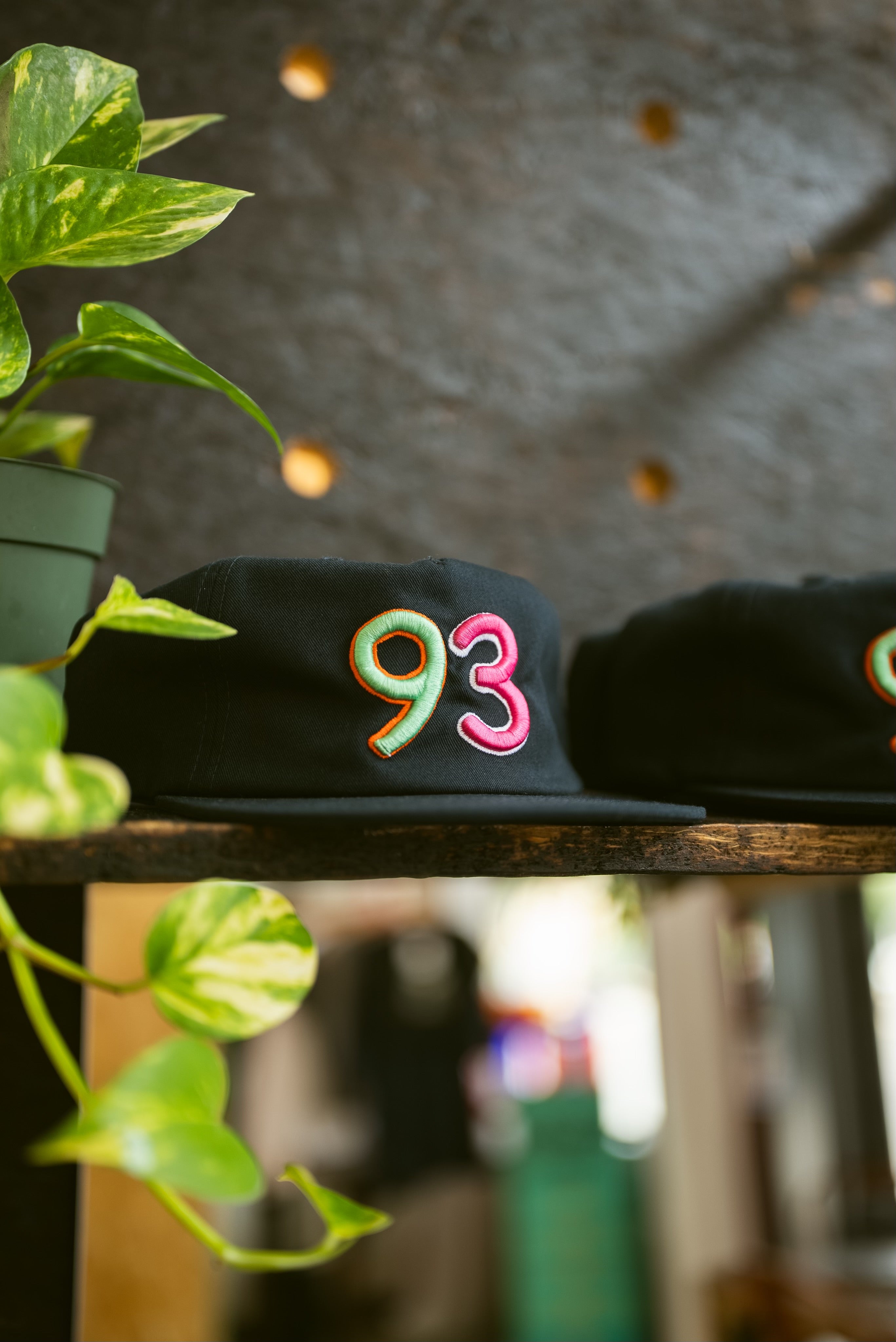 93 cap pink/green