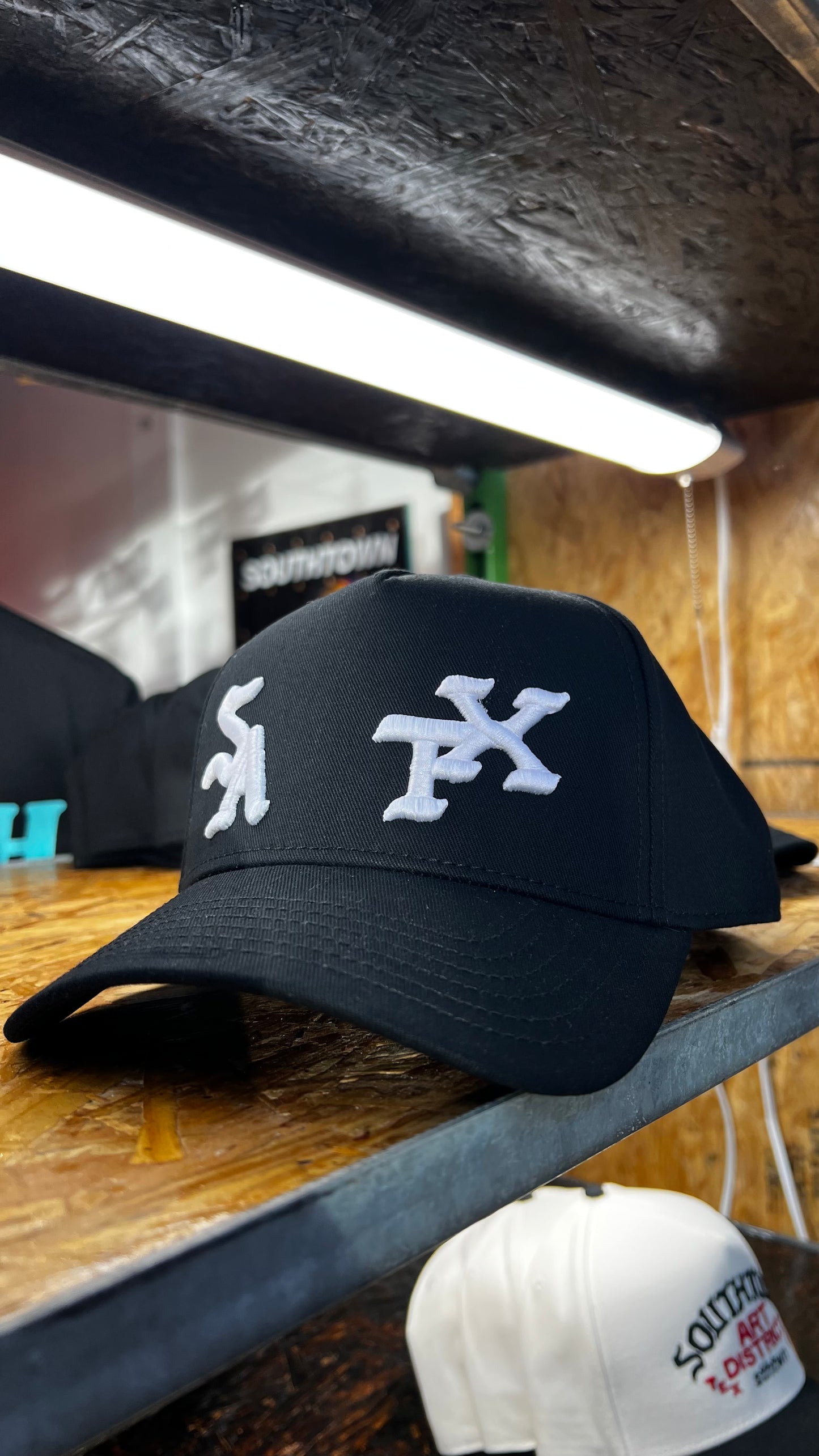 A-Frame SATX black/white