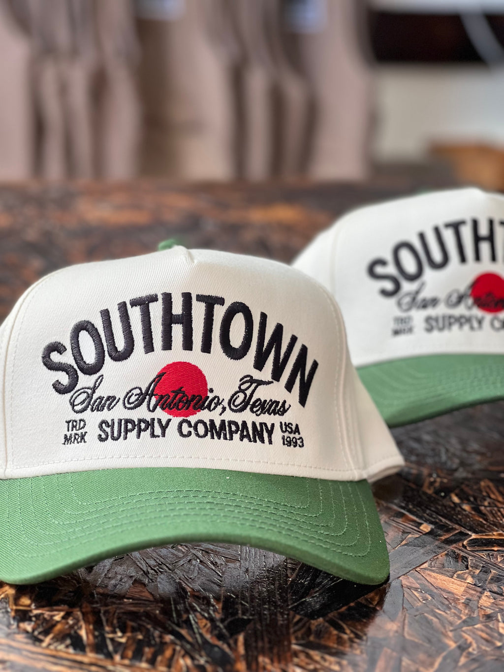 Southtown A-frame green/white