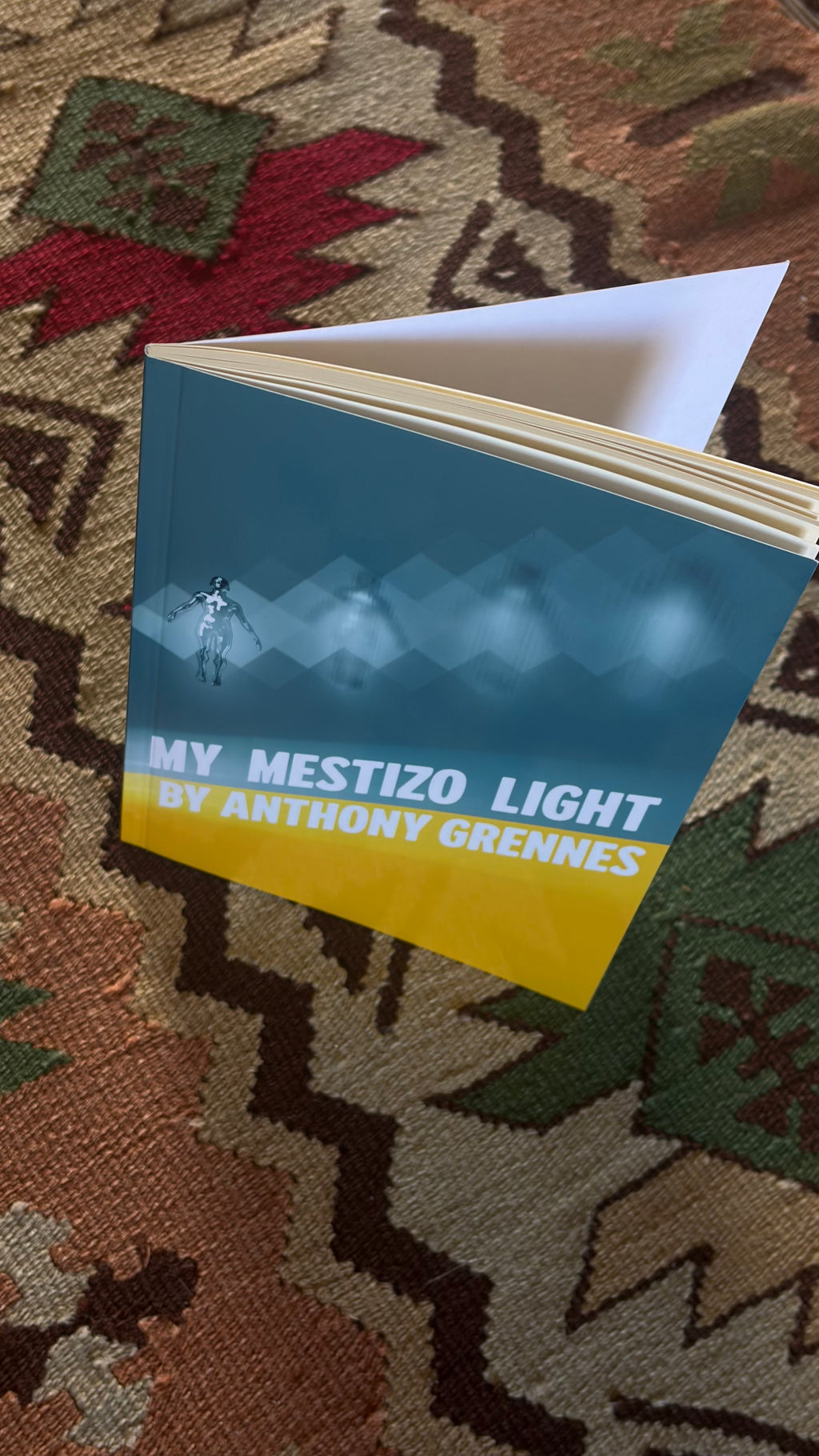 My Mestizo Light
