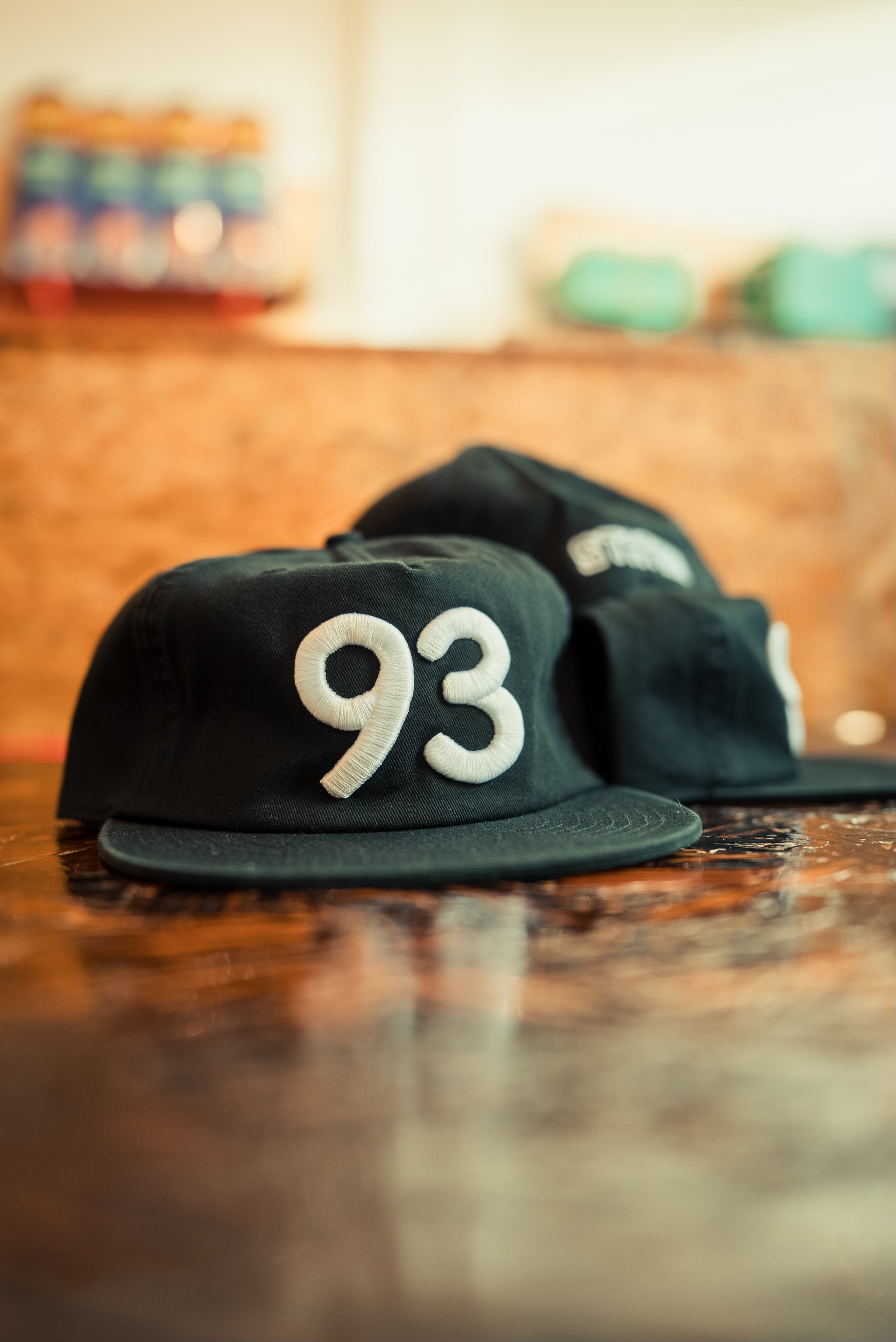 93 Cap Black/White