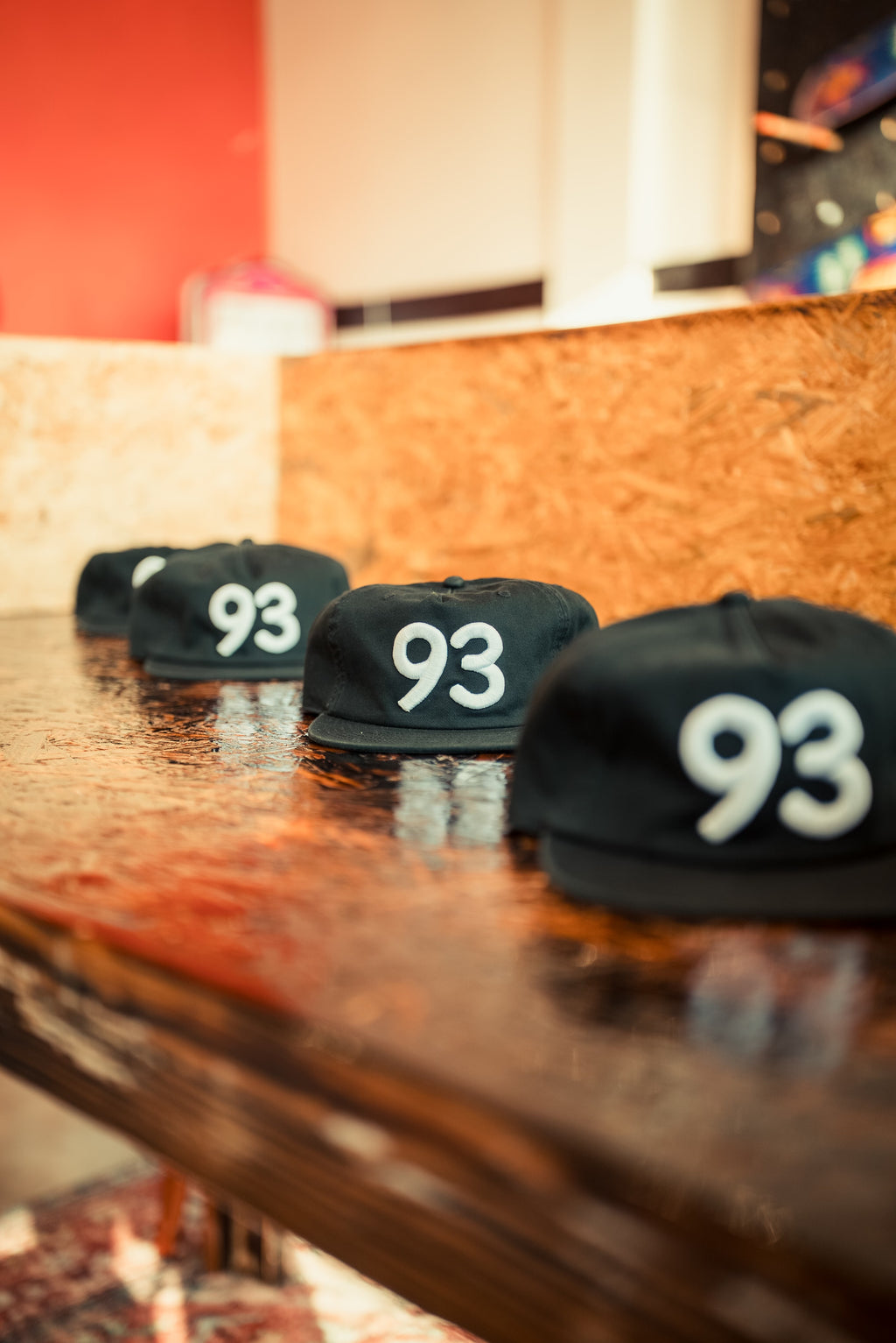 93 Cap Black/White