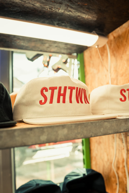STHTWN cap red/cream